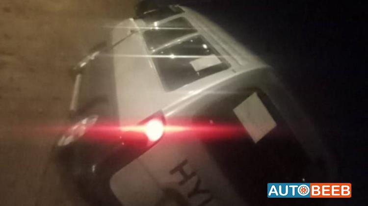 ميني باص هيونداي 2001