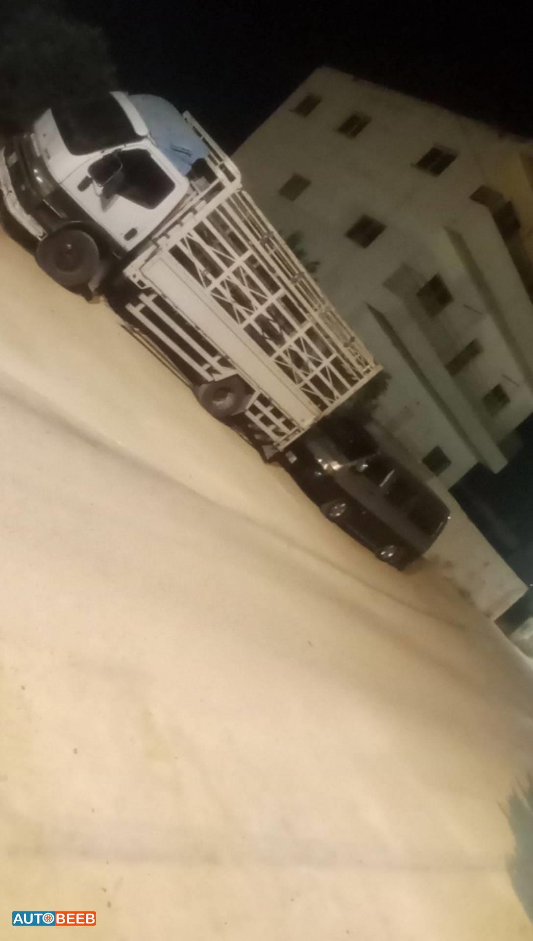 ميني باص هيونداي 2001