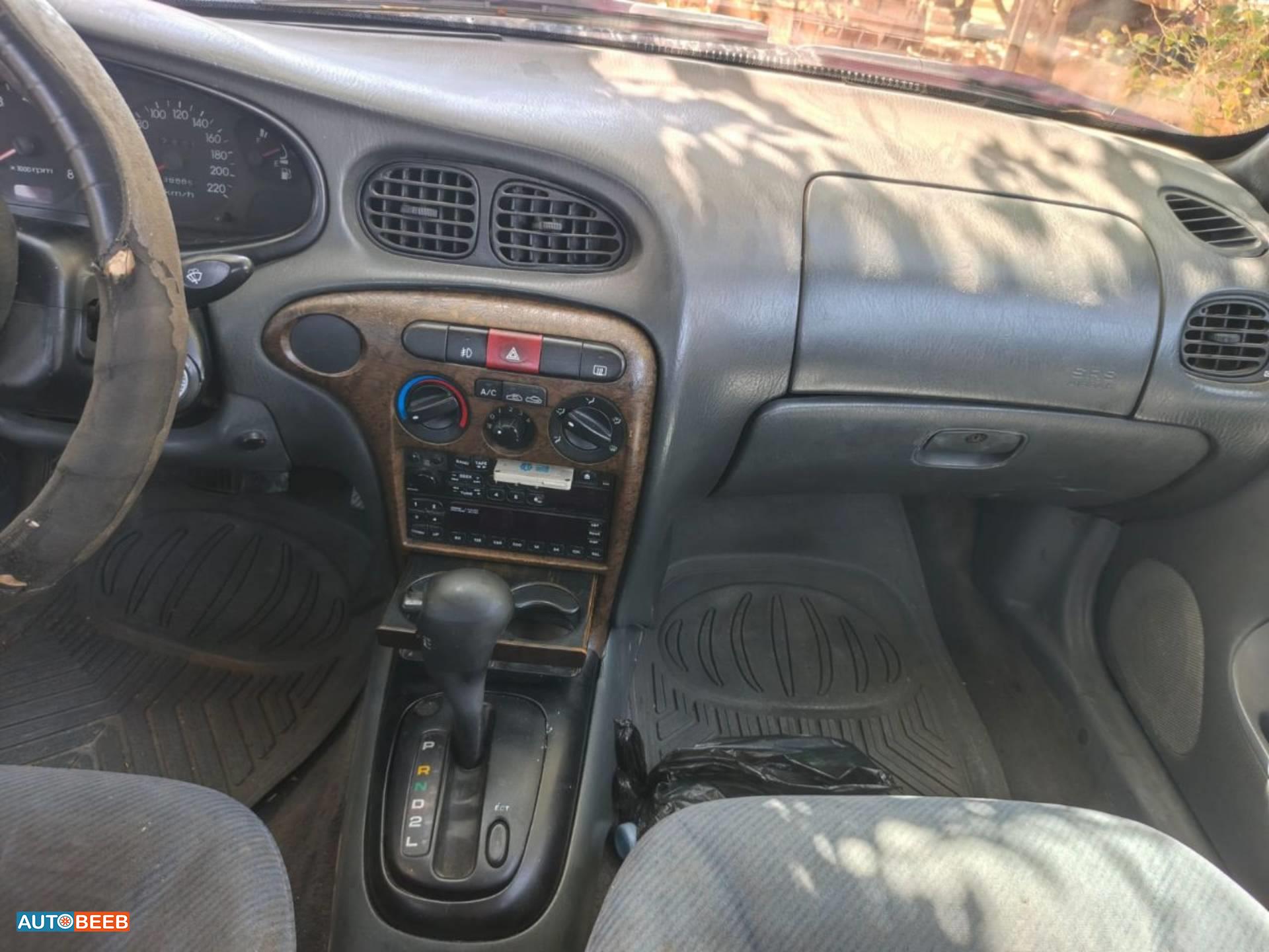 هيونداي افانتي 1998