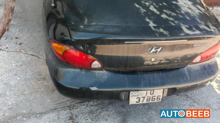 هيونداي افانتي 1998