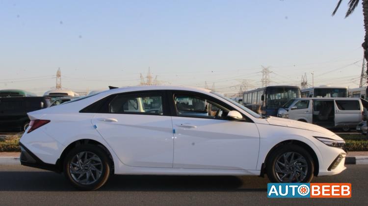Hyundai Elantra 2024