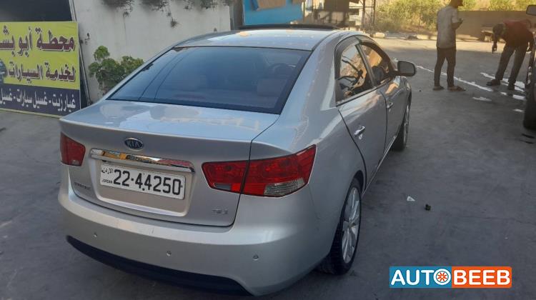 كيا فورتي 2010