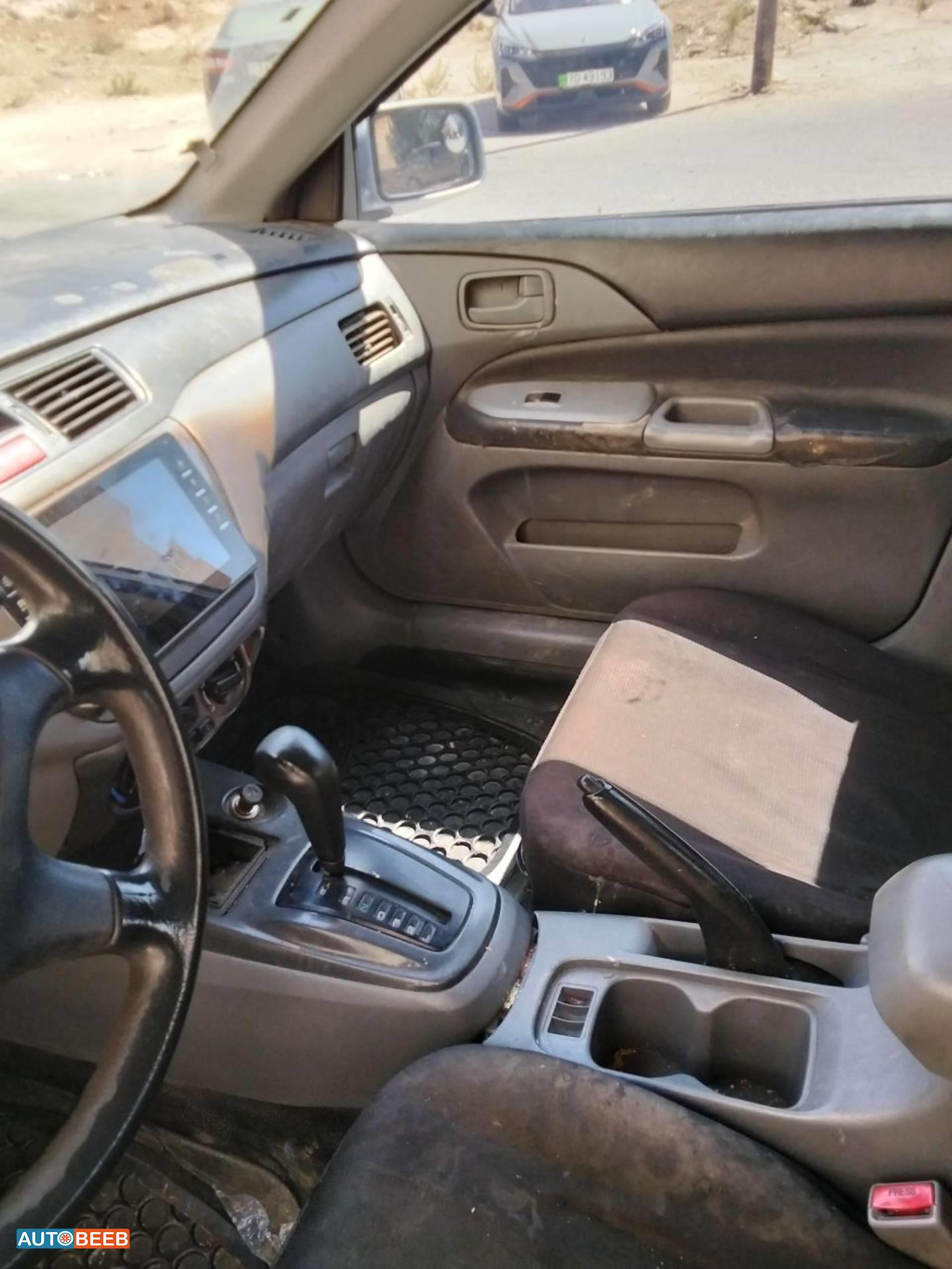 Mitsubishi Lancer 2004