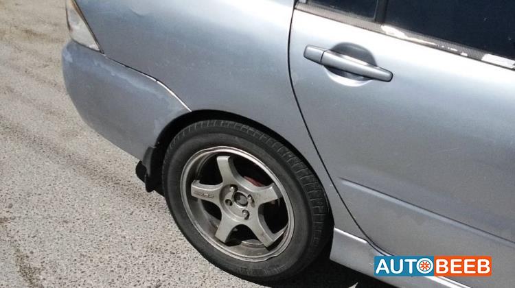 Mitsubishi Lancer 2004