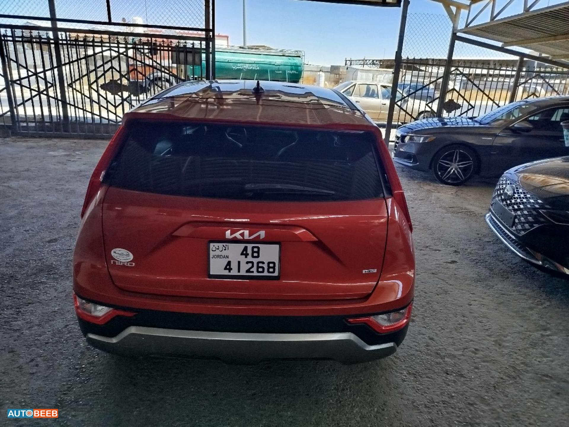 كيا نيرو 2023