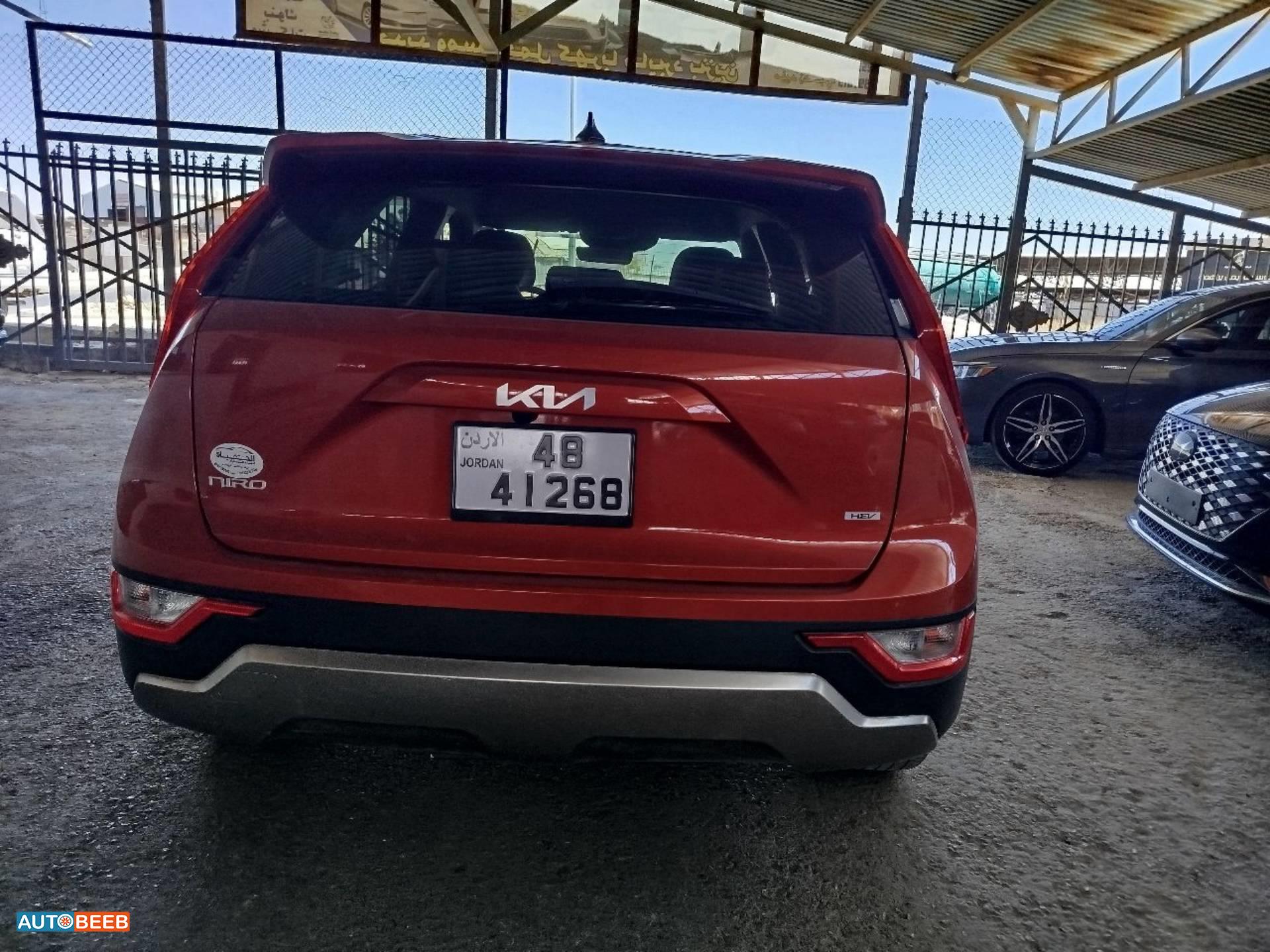 كيا نيرو 2023