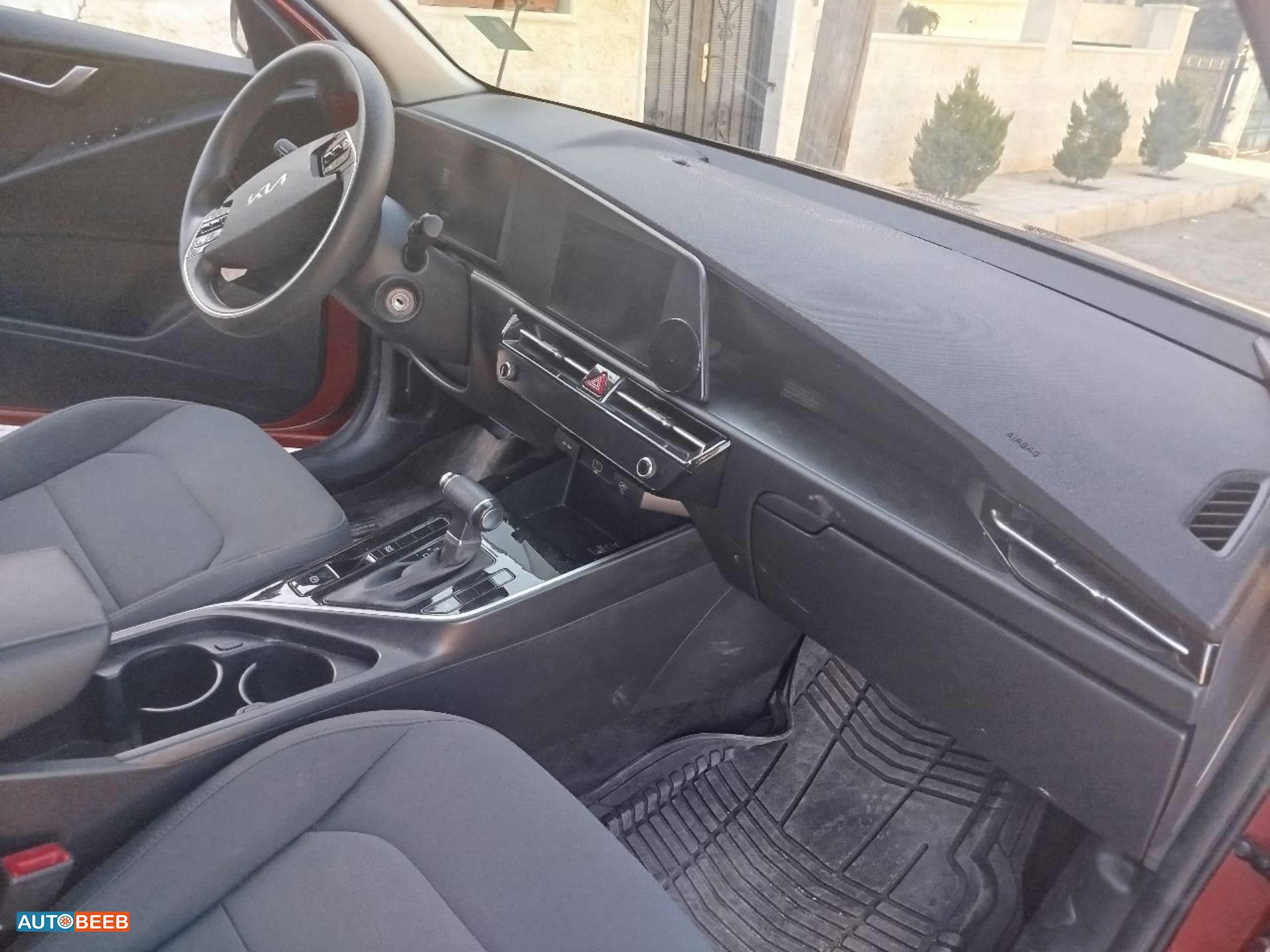 كيا نيرو 2023