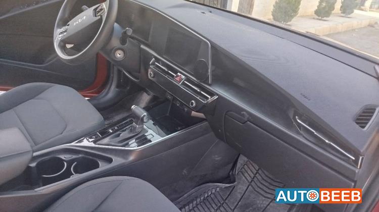 كيا نيرو 2023