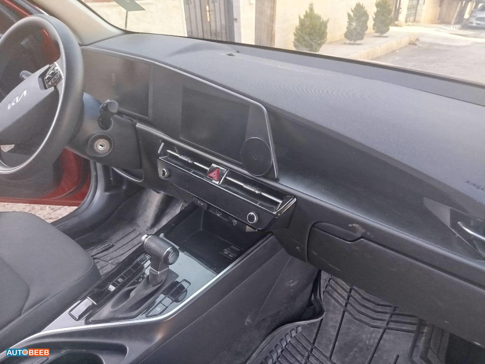 كيا نيرو 2023