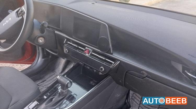 كيا نيرو 2023