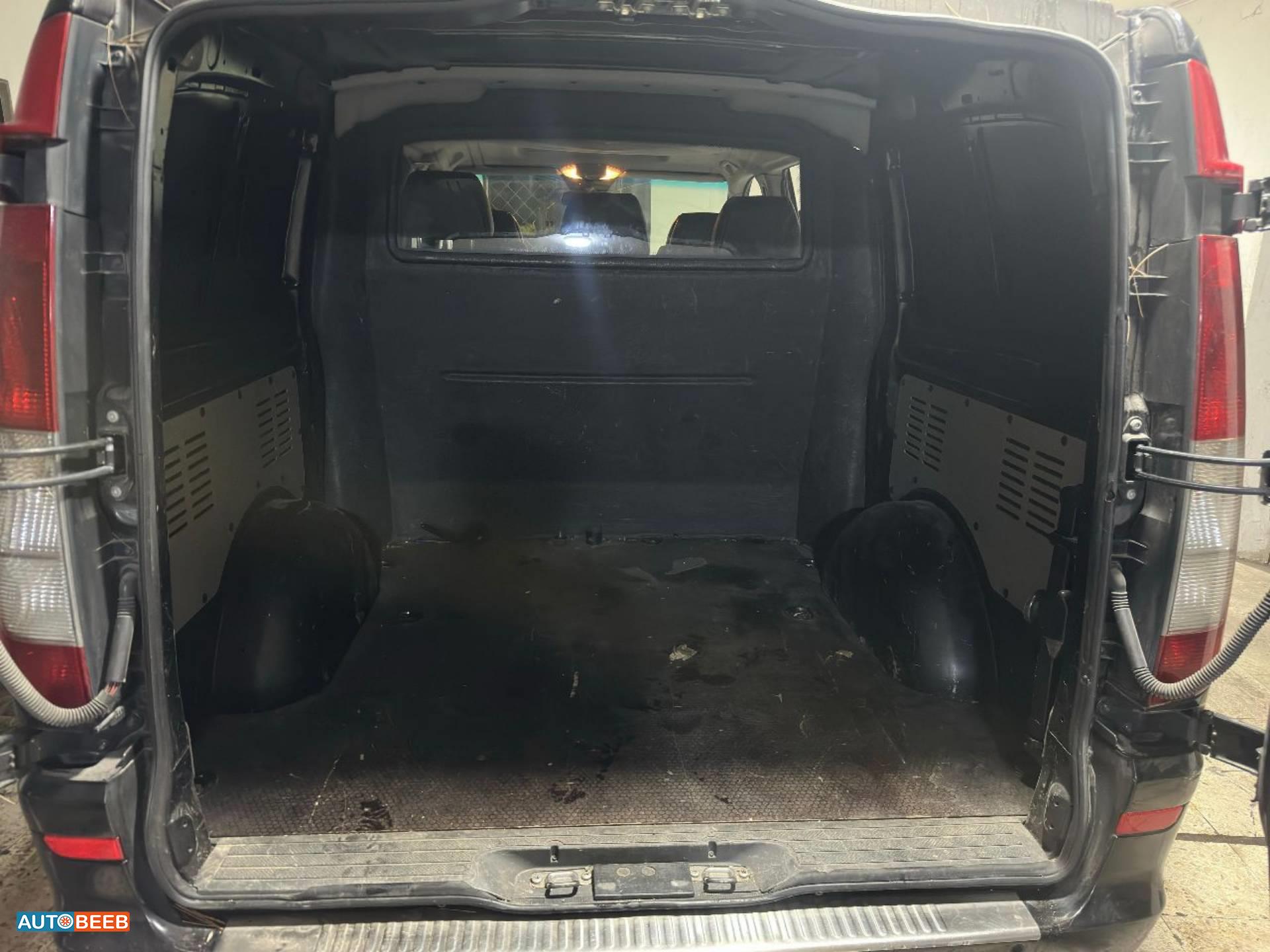 ميني باص مرسيدس بنز 2012