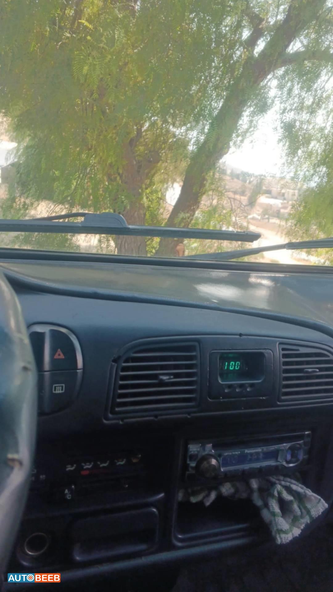 Minibus Hyundai 1996