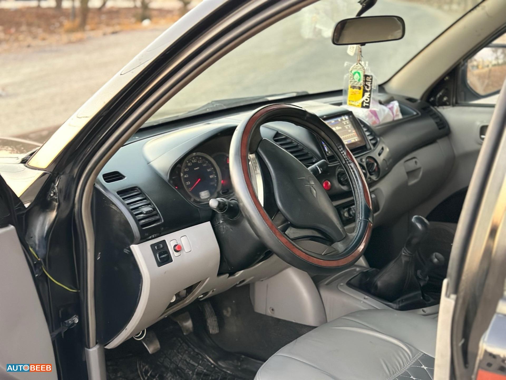 Mitsubishi L200 2008