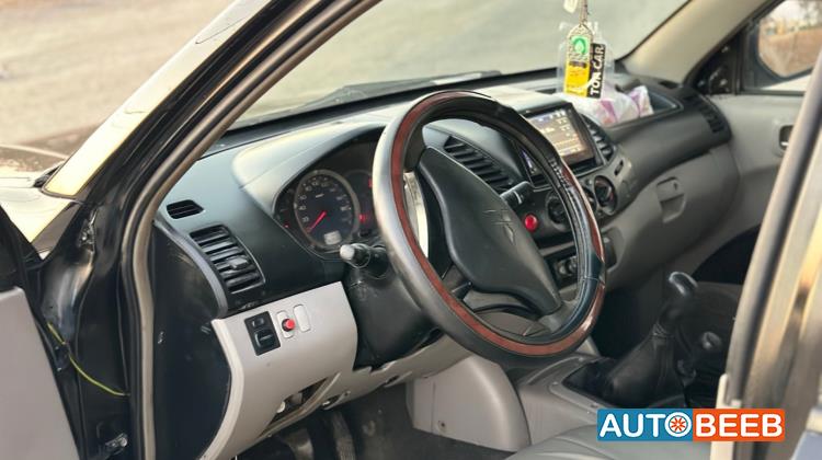 Mitsubishi L200 2008