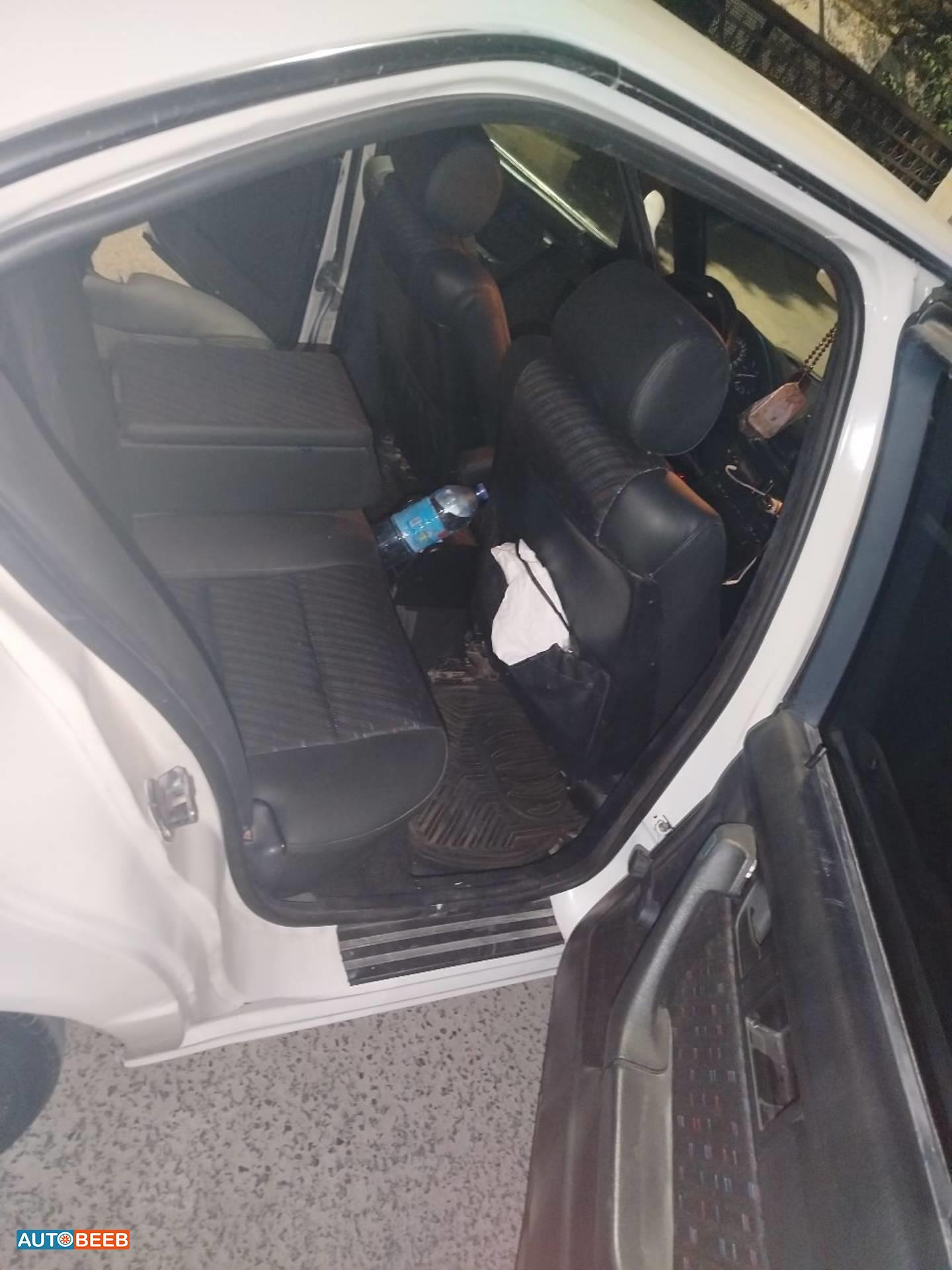 بي ام دبليو 520 1992