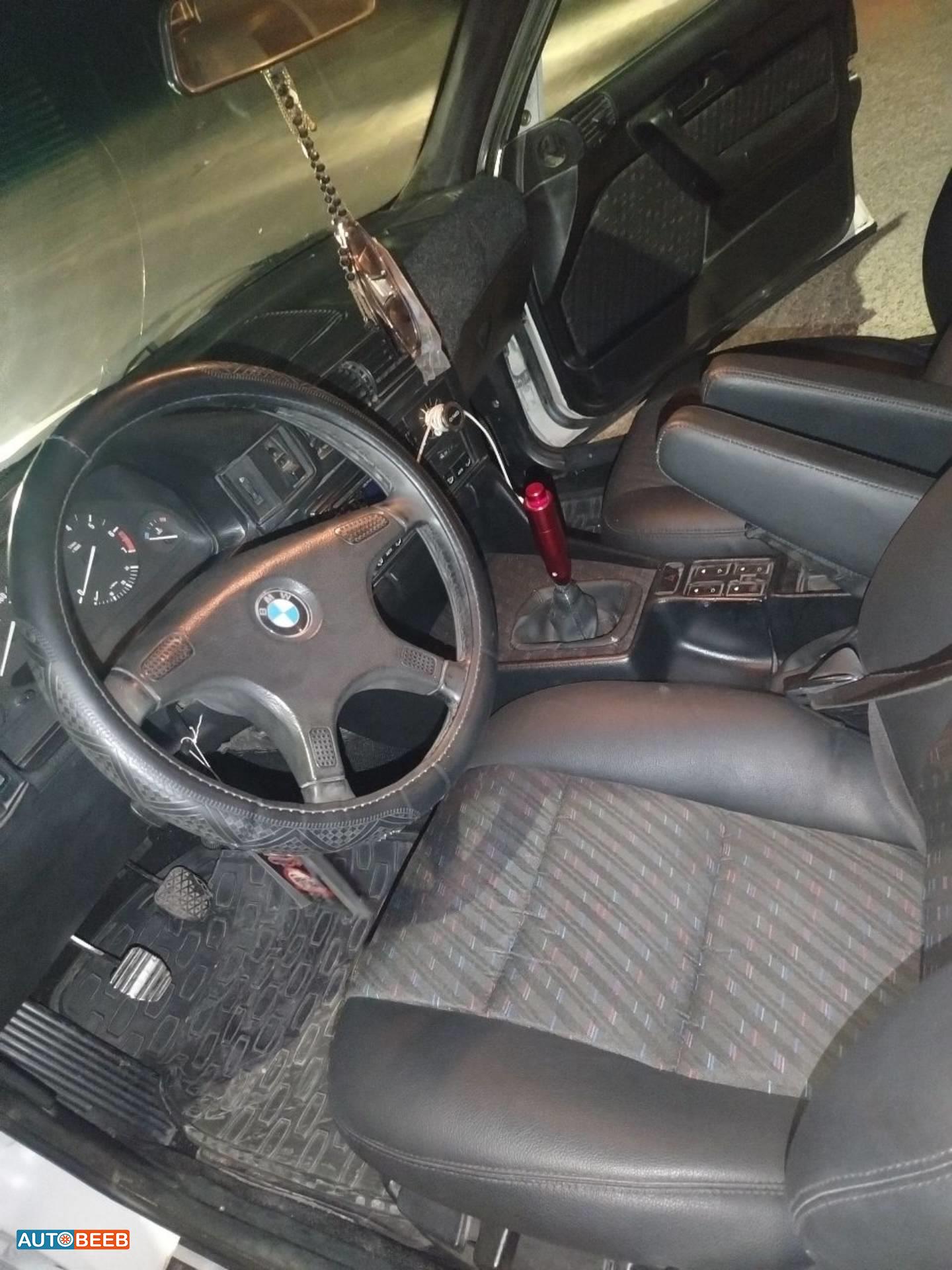 بي ام دبليو 520 1992