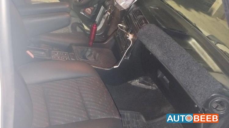 بي ام دبليو 520 1992