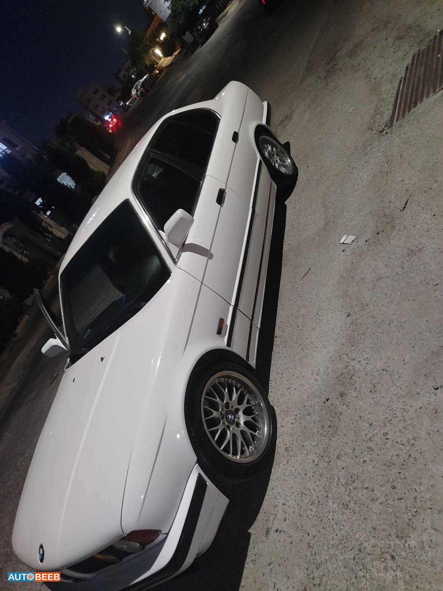 بي ام دبليو 520 1992