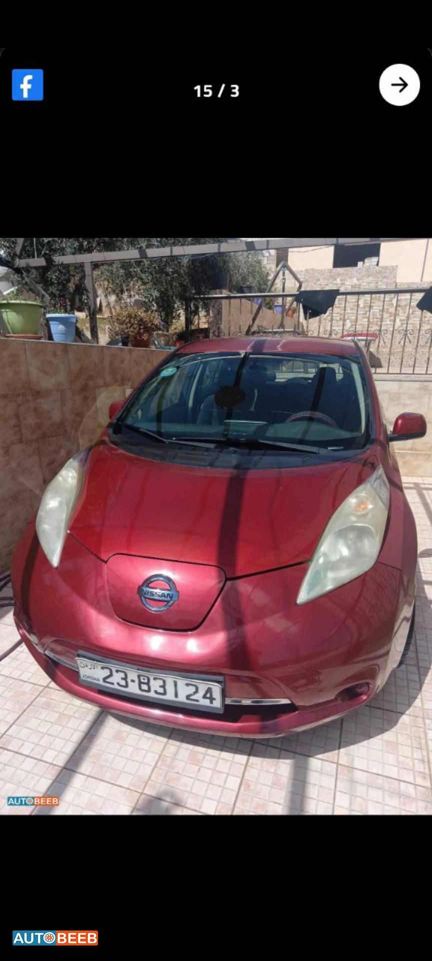 نيسان ليف 2015