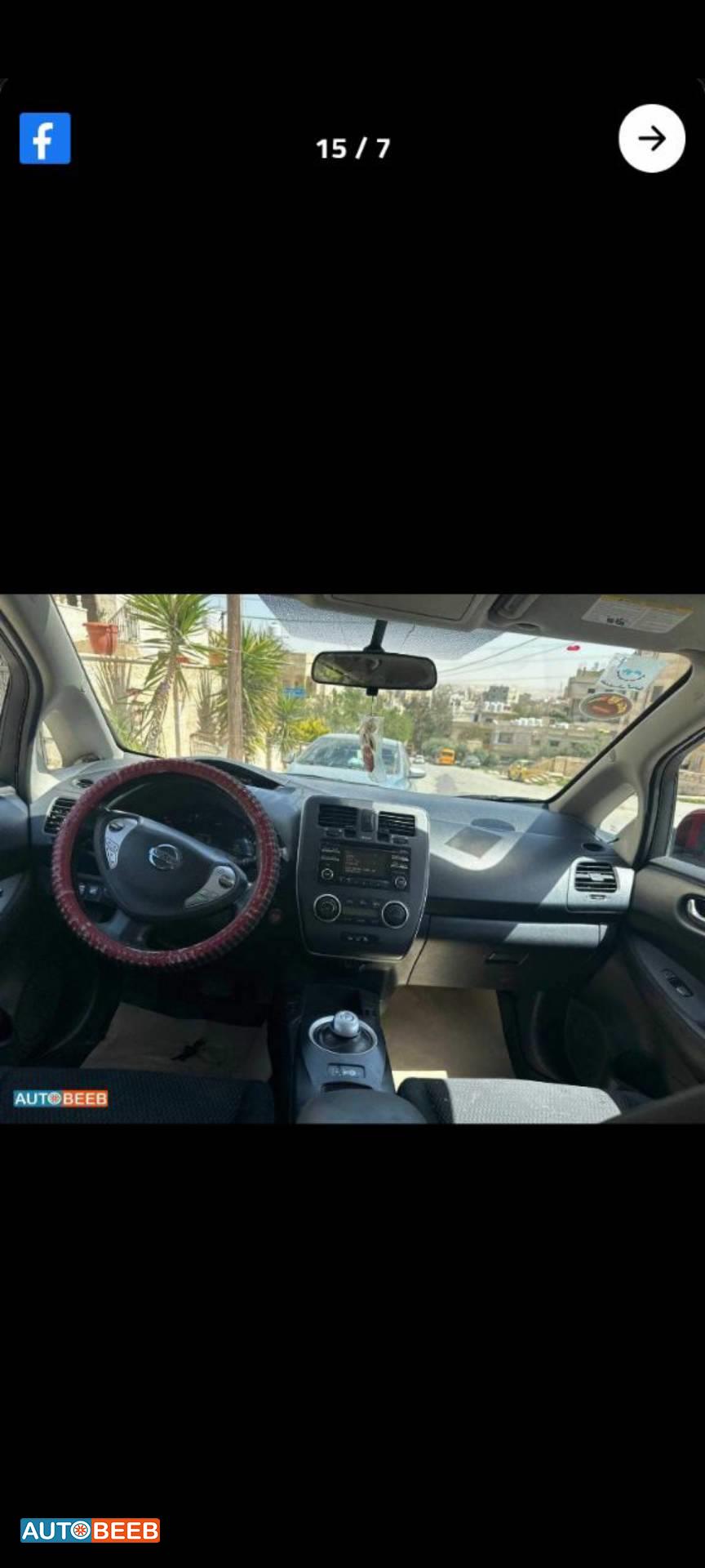 نيسان ليف 2015