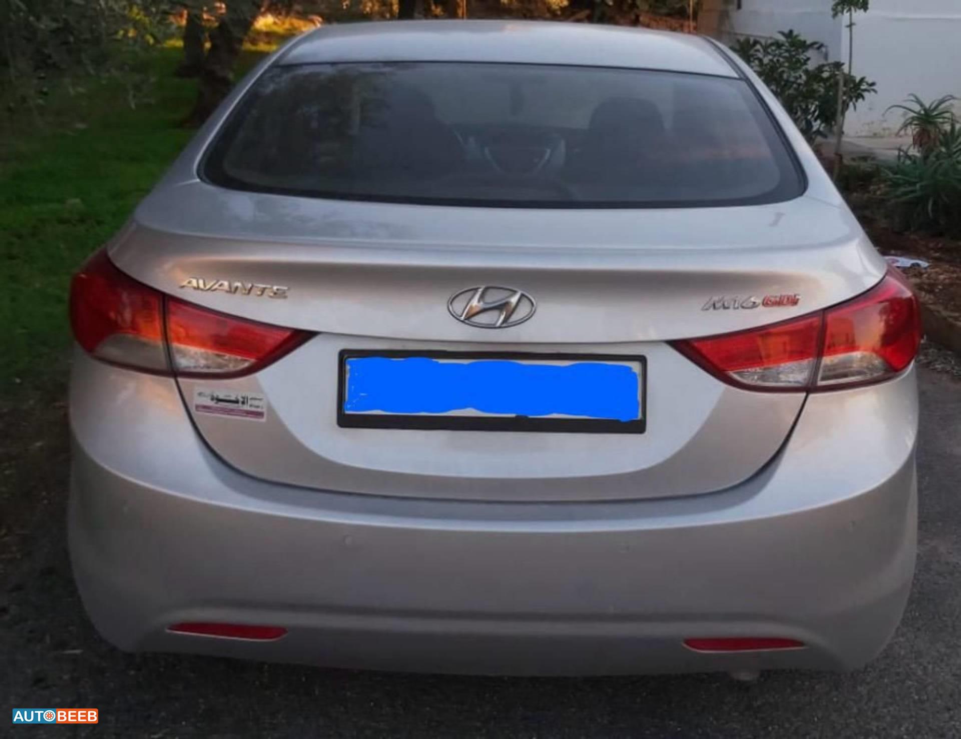 هيونداي افانتي 2012