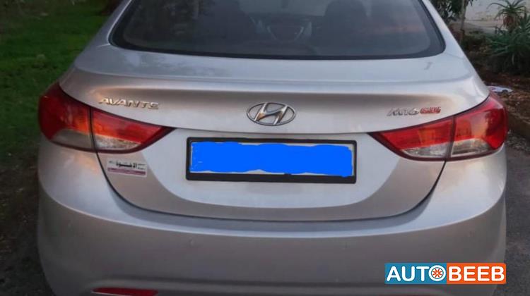 هيونداي افانتي 2012