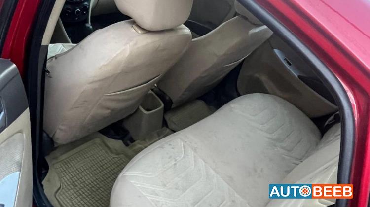 هيونداي اكسنت 2013