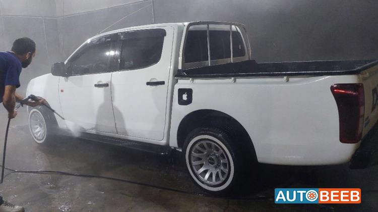 ايسوزو دي ماكس 2015