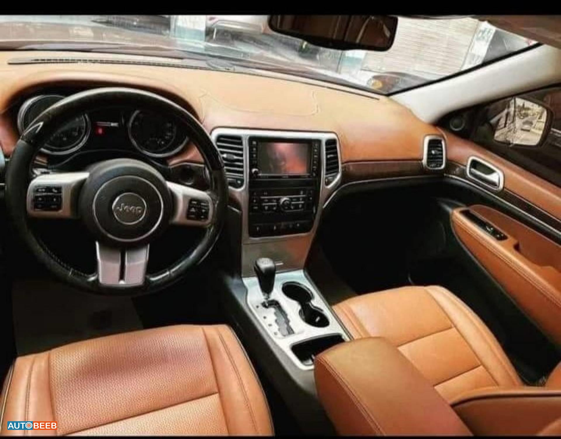 جيب جراند شيروكي 2012