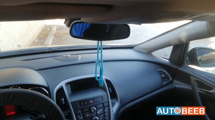 Opel Astra 2014