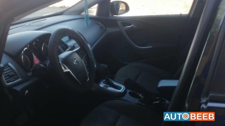 Opel Astra 2014