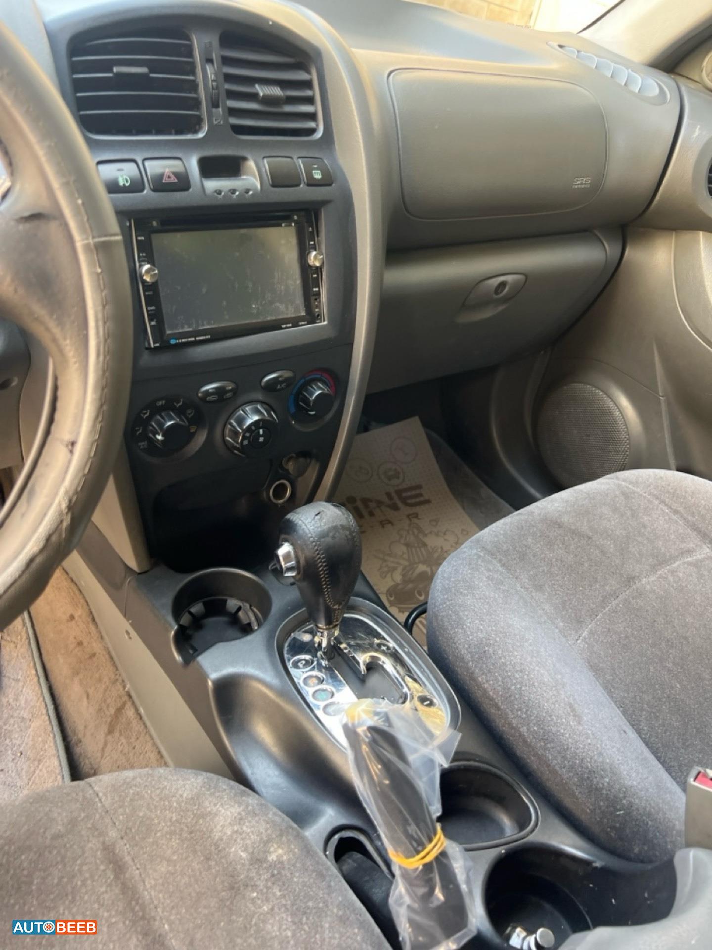 هيونداي جراند سانتافي 2004