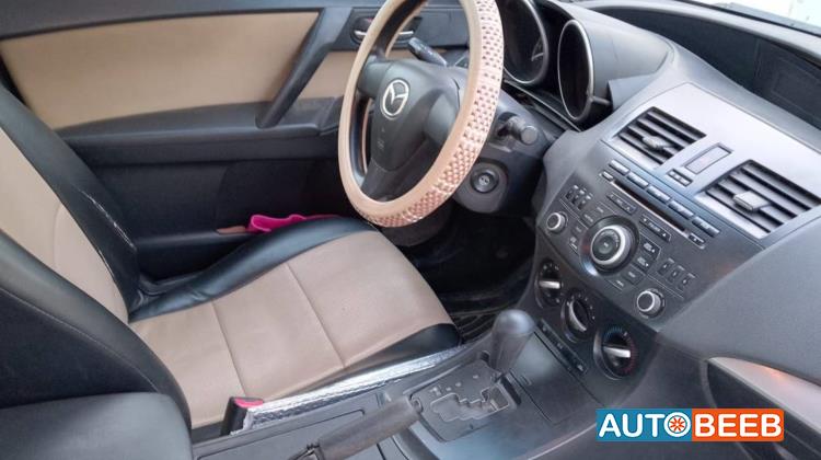 Mazda 3 2012