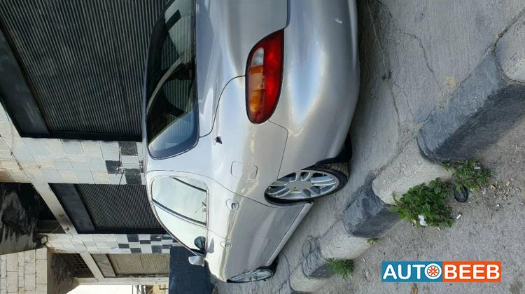 هيونداي افانتي 1995