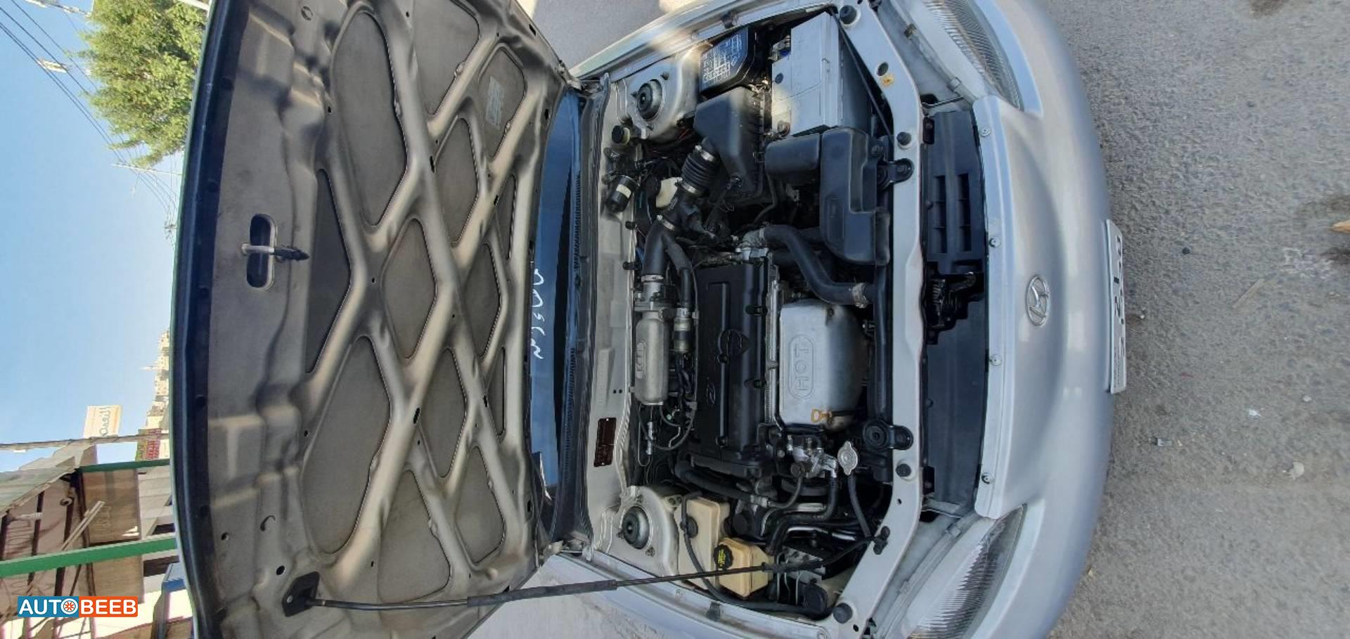 هيونداي افانتي 1995