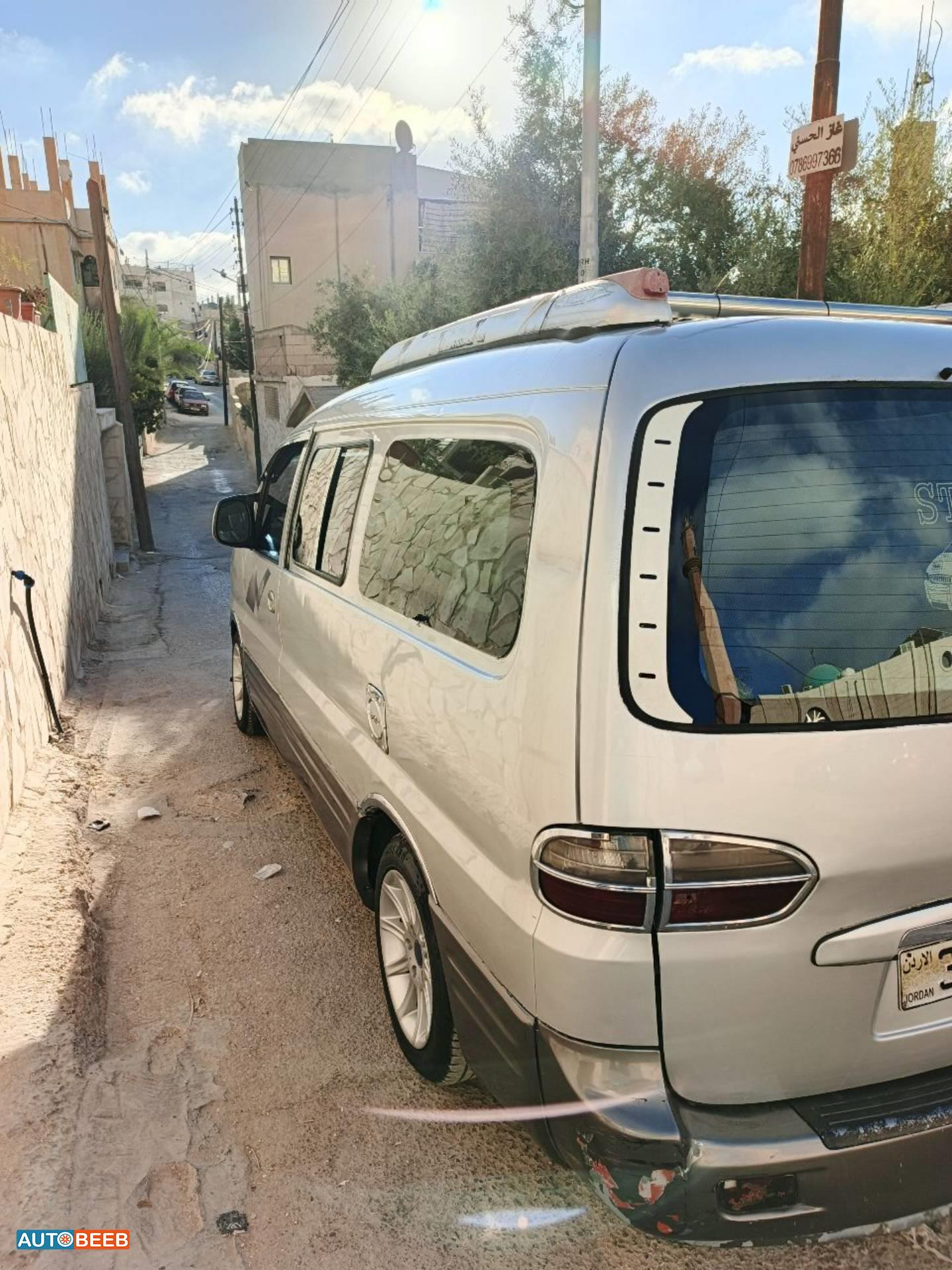 ميني فان هيونداي 2004