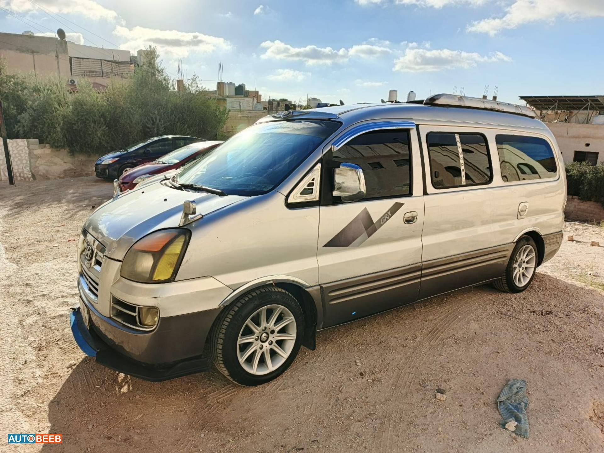 ميني فان هيونداي 2004