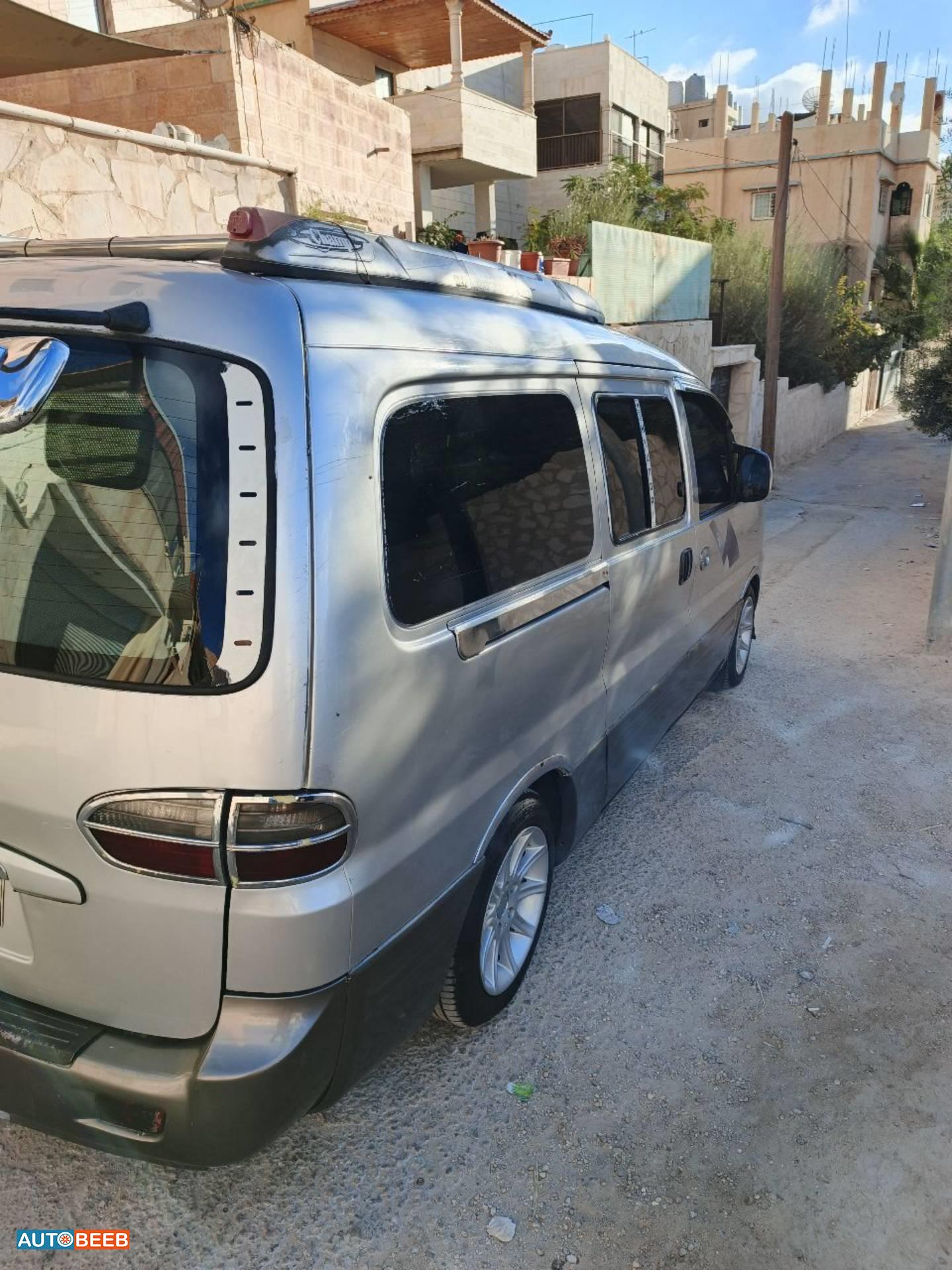 ميني فان هيونداي 2004