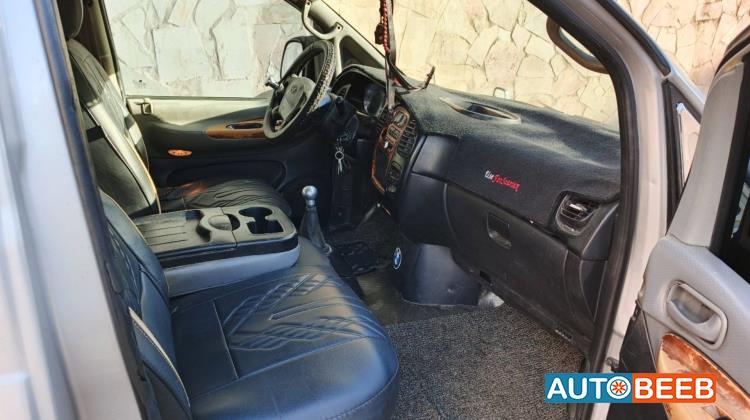 ميني فان هيونداي 2004