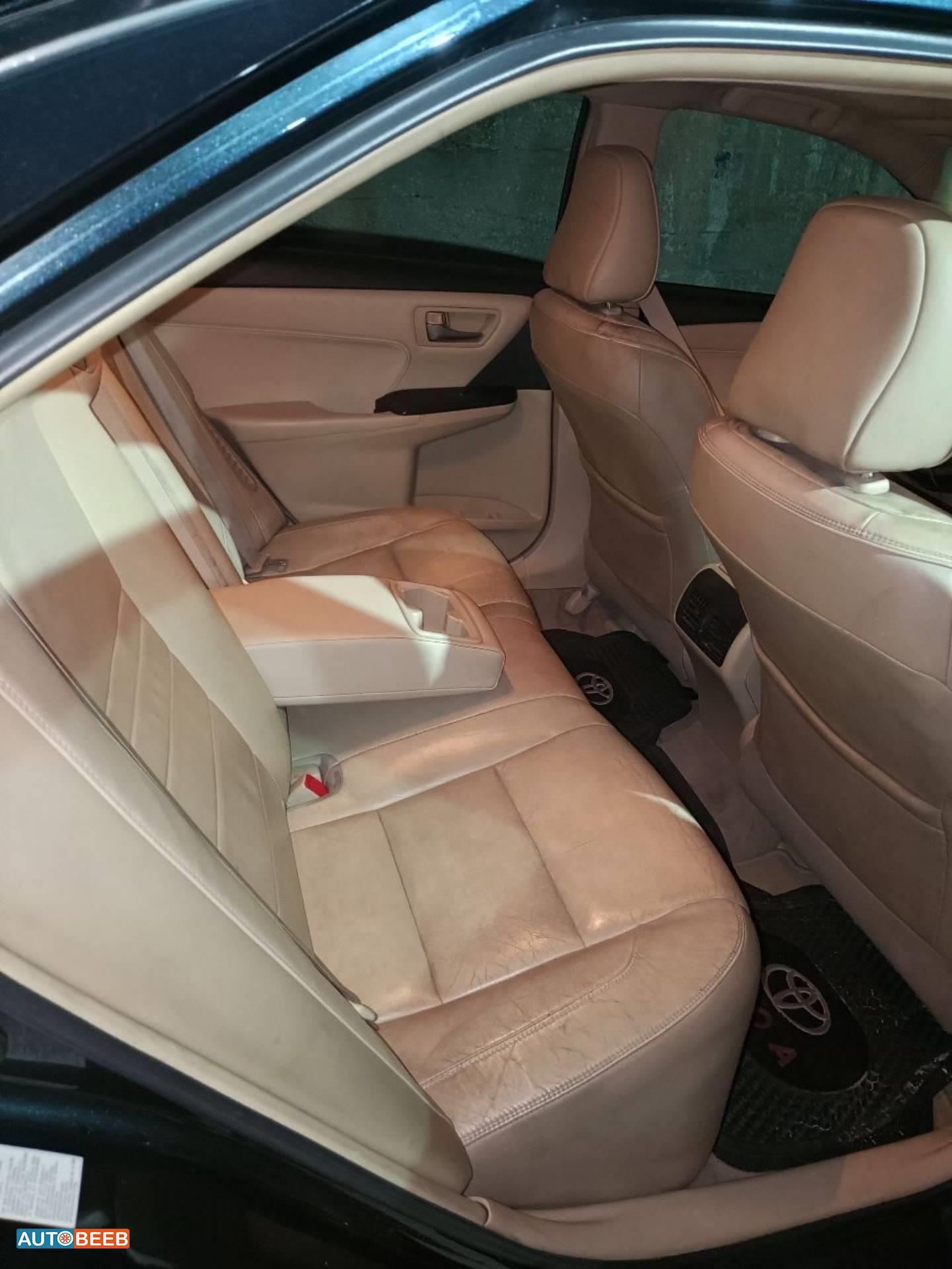 تويوتا كامري 2015