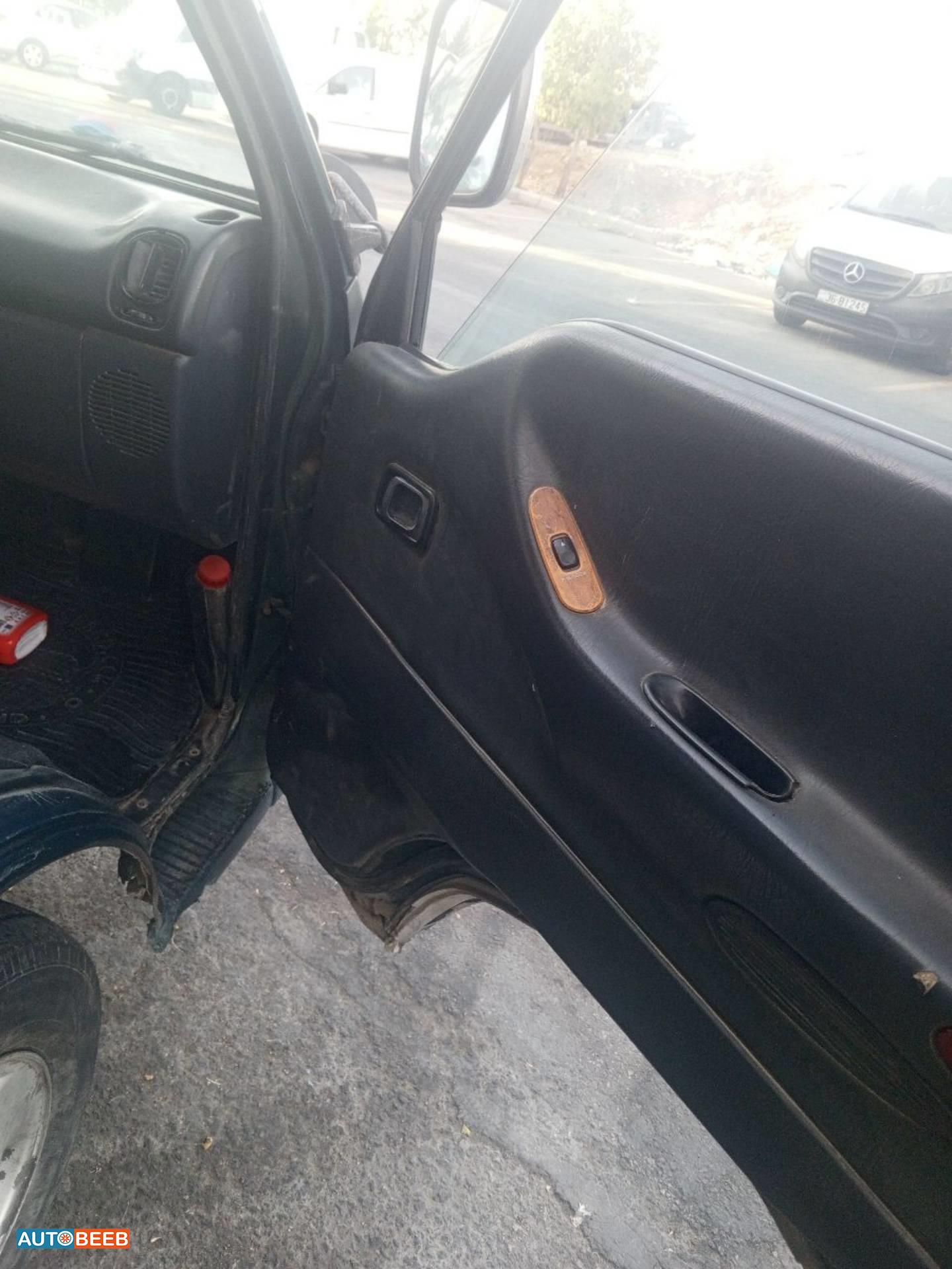 Minibus Hyundai 1998