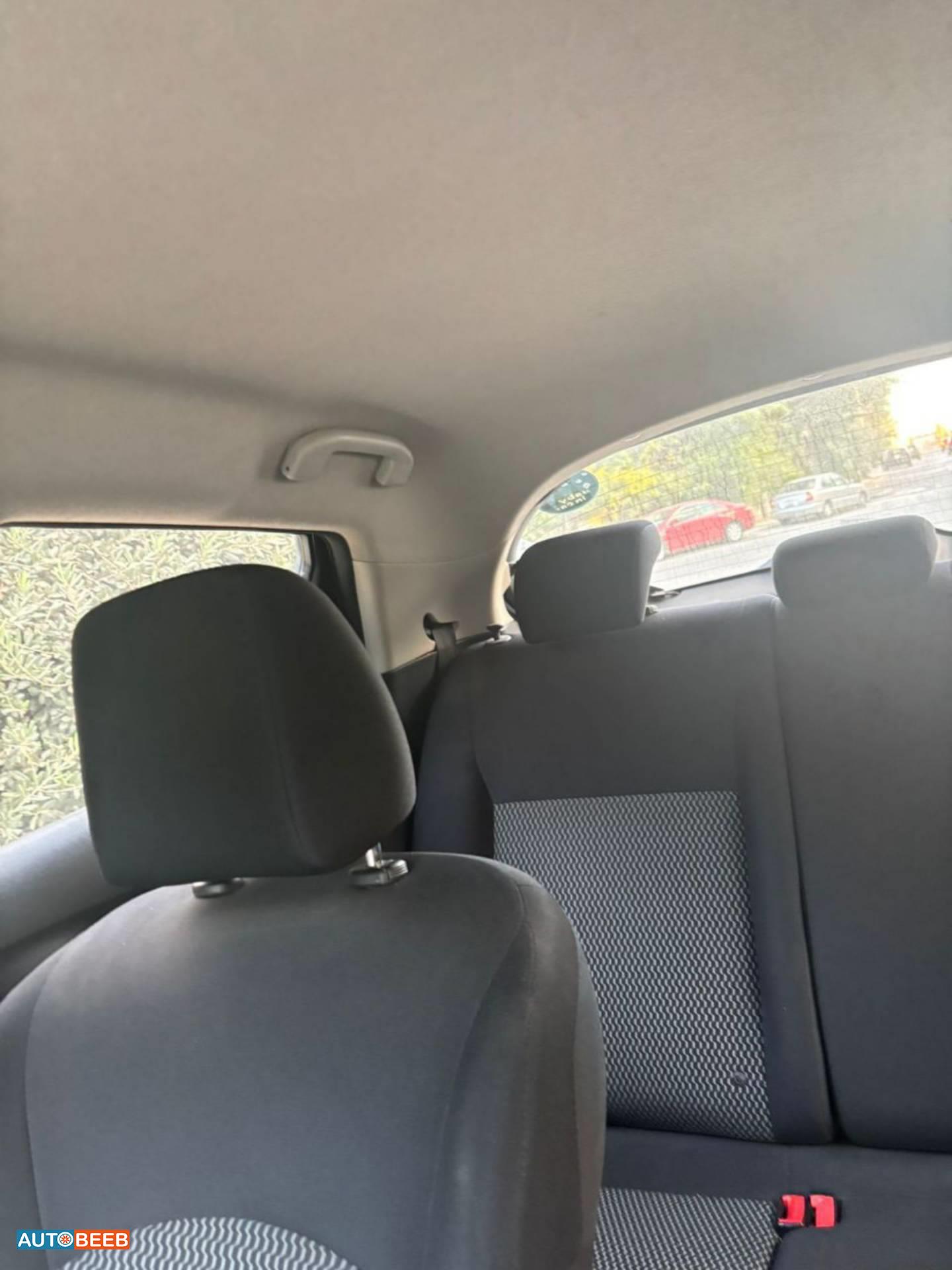 نيسان جوك 2016