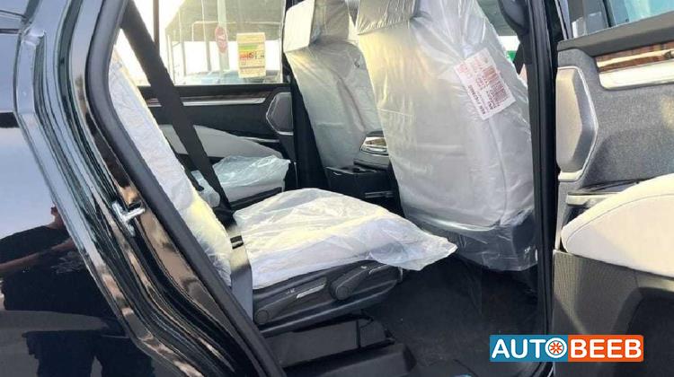 كاديلاك اسكاليد 2025