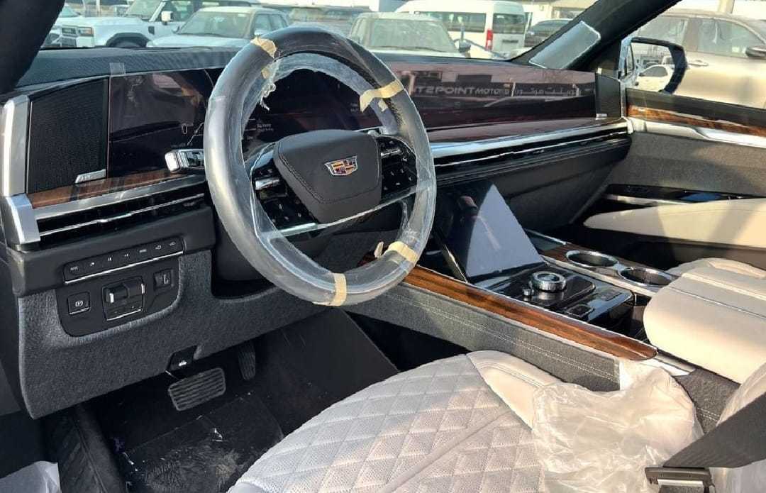 كاديلاك اسكاليد 2025