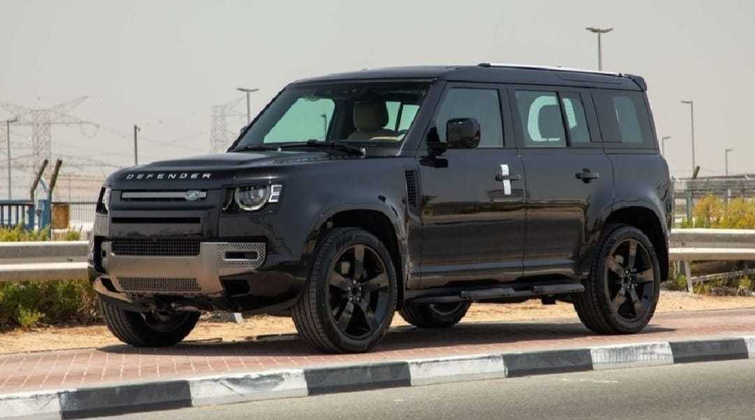 Land Rover Defender 2025