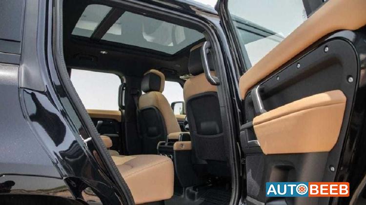 Land Rover Defender 2025
