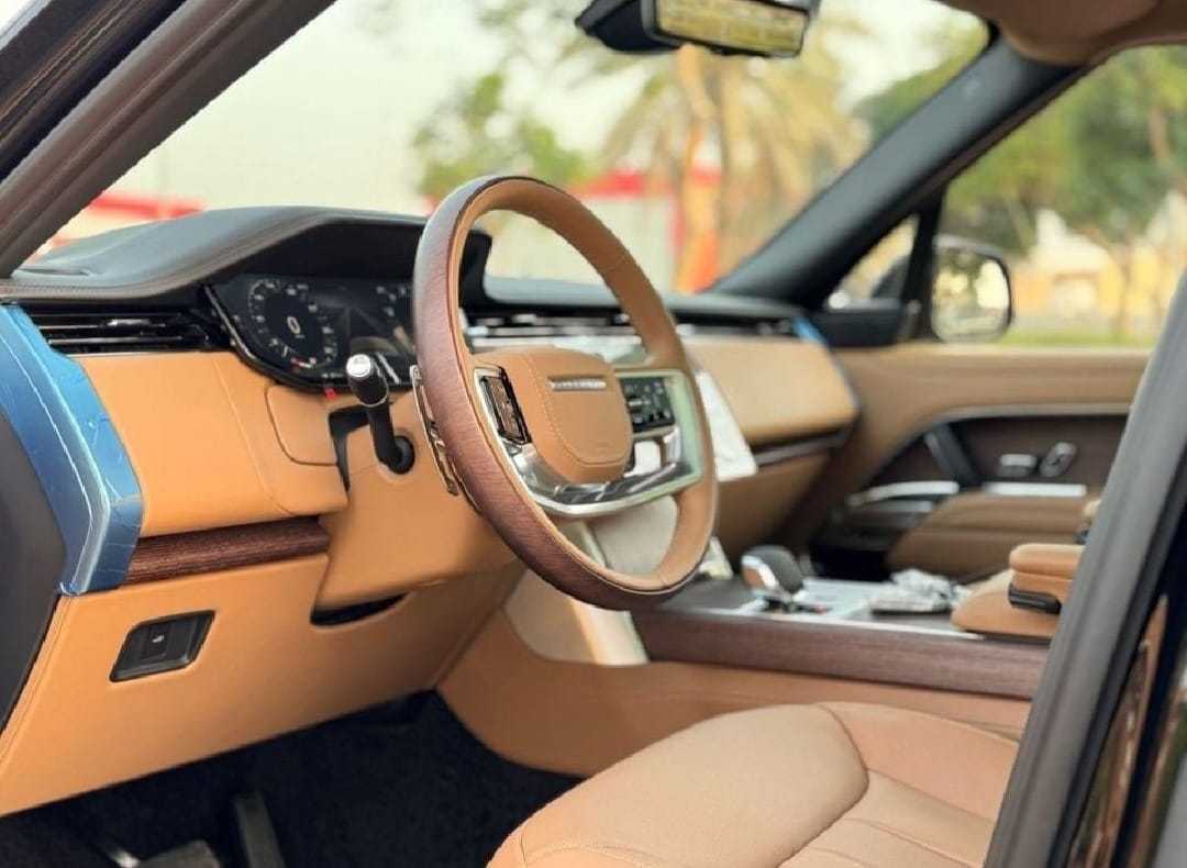 لاندروفر رنج روفر فوج 2025