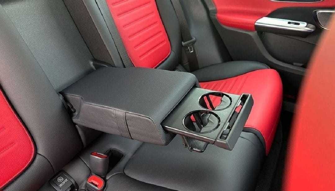 مرسيدس بنز GLC200 2025