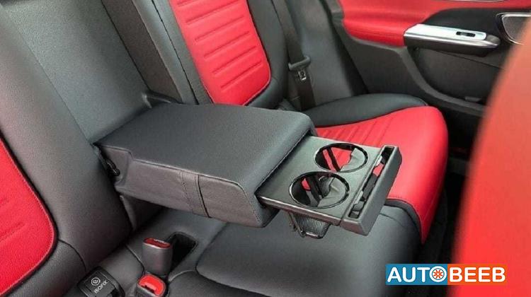 مرسيدس بنز GLC200 2025