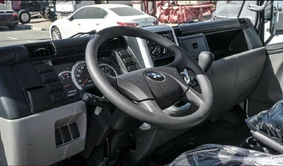 Mitsubishi Canter 2025